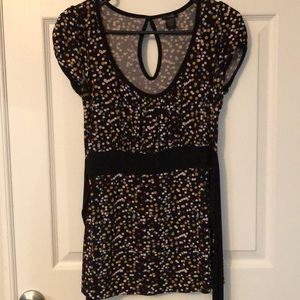 Multi color short sleeve tie blouse